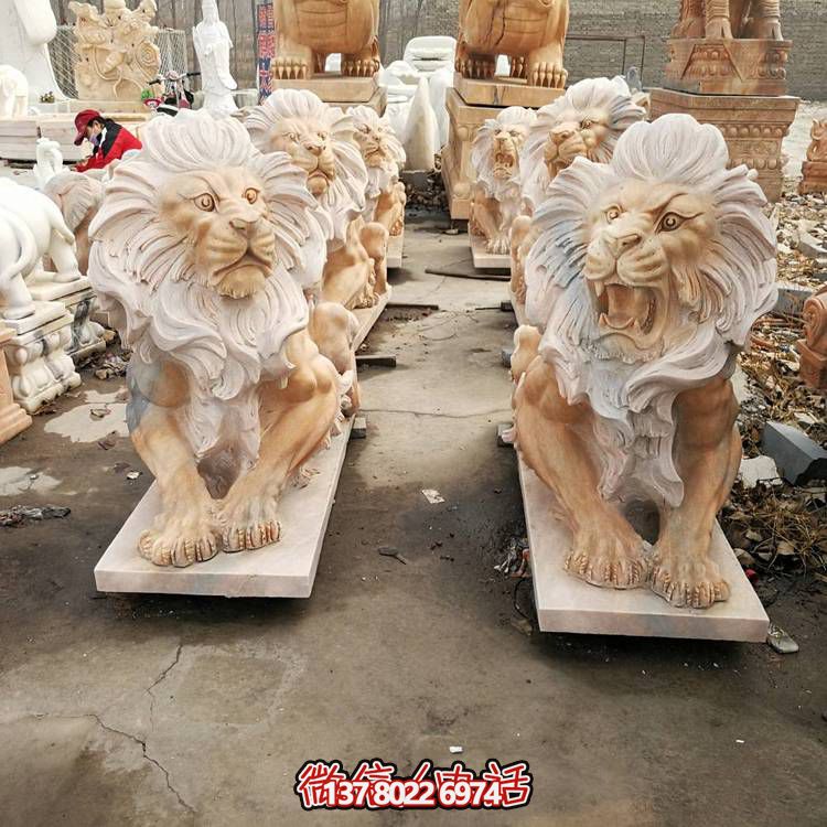 大理石石雕獅子雕塑，點綴晚霞紅園林景觀