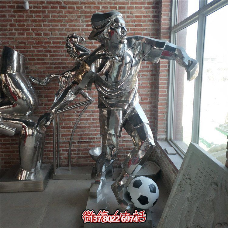 大型不銹鋼雕塑，打造精神堡壘，點亮文化街景觀