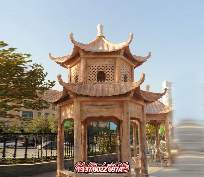 雙層涼亭，讓晚霞紅彩點(diǎn)綴庭院