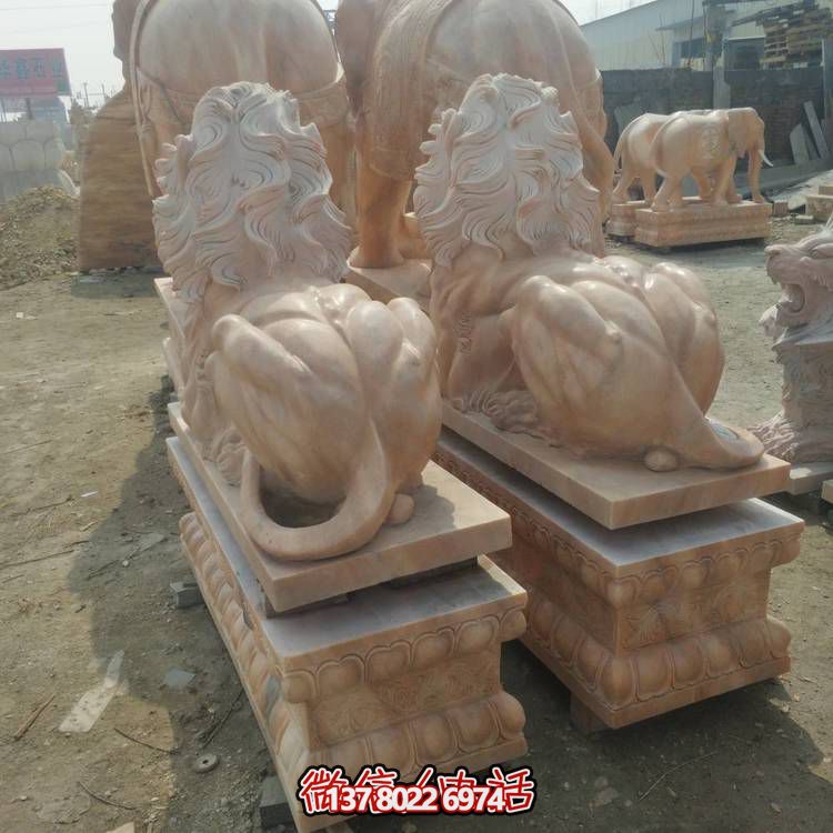大型西方獅子雕塑，為酒店企業(yè)添彩