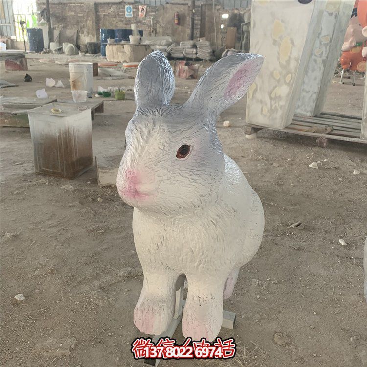 商場動(dòng)物園玻璃鋼卡通兔子景觀