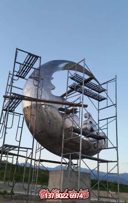 戶外公園大型不銹鋼創(chuàng)意月亮雕塑