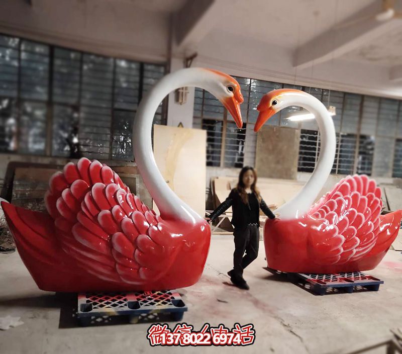 商場(chǎng)創(chuàng)意玻璃鋼彩繪愛心天鵝雕塑 商場(chǎng)創(chuàng)意玻璃鋼彩繪愛心天鵝雕塑